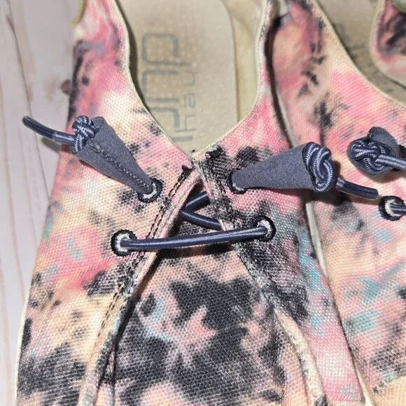 CLEARANCE • Hey Dude • Moccasin • Youth Size 3 or Ladies Size 4 - Picture 7 of 12